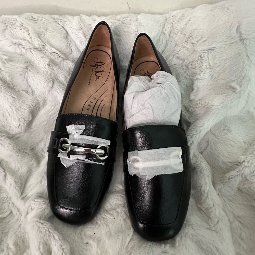 NIB LifeStride Flex Size 8.5M